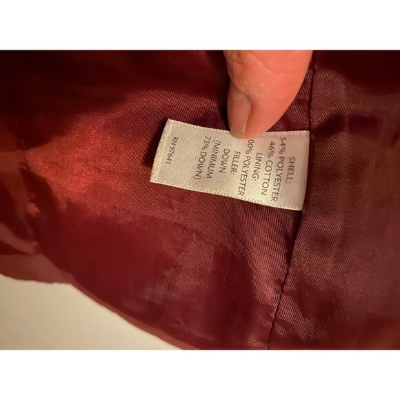 J. Jill Womens Size XS Burgundy Down Puffer Vest Snap Closure Great Condition - Picture 9 of 9